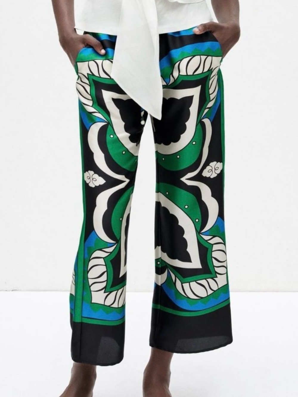 Wide-Leg Printed Satin Pants in Green & Black